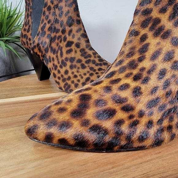 Veronica Beard Landon Calf Hair Leopard Print Booties Cone Heel Size 40.5 - Picture 5 of 17